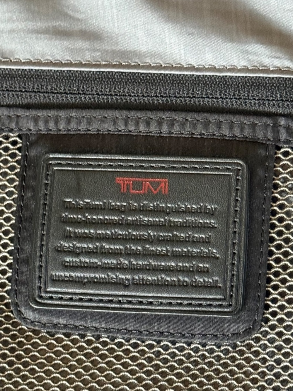 TUMI ALPHA 2 BLACK NYLON WHEELED CARRY ON - Picture 11 of 13